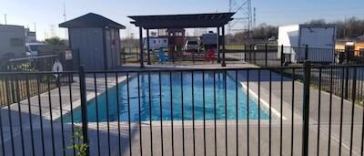 Texas 6 RV Park Swimming Pool
